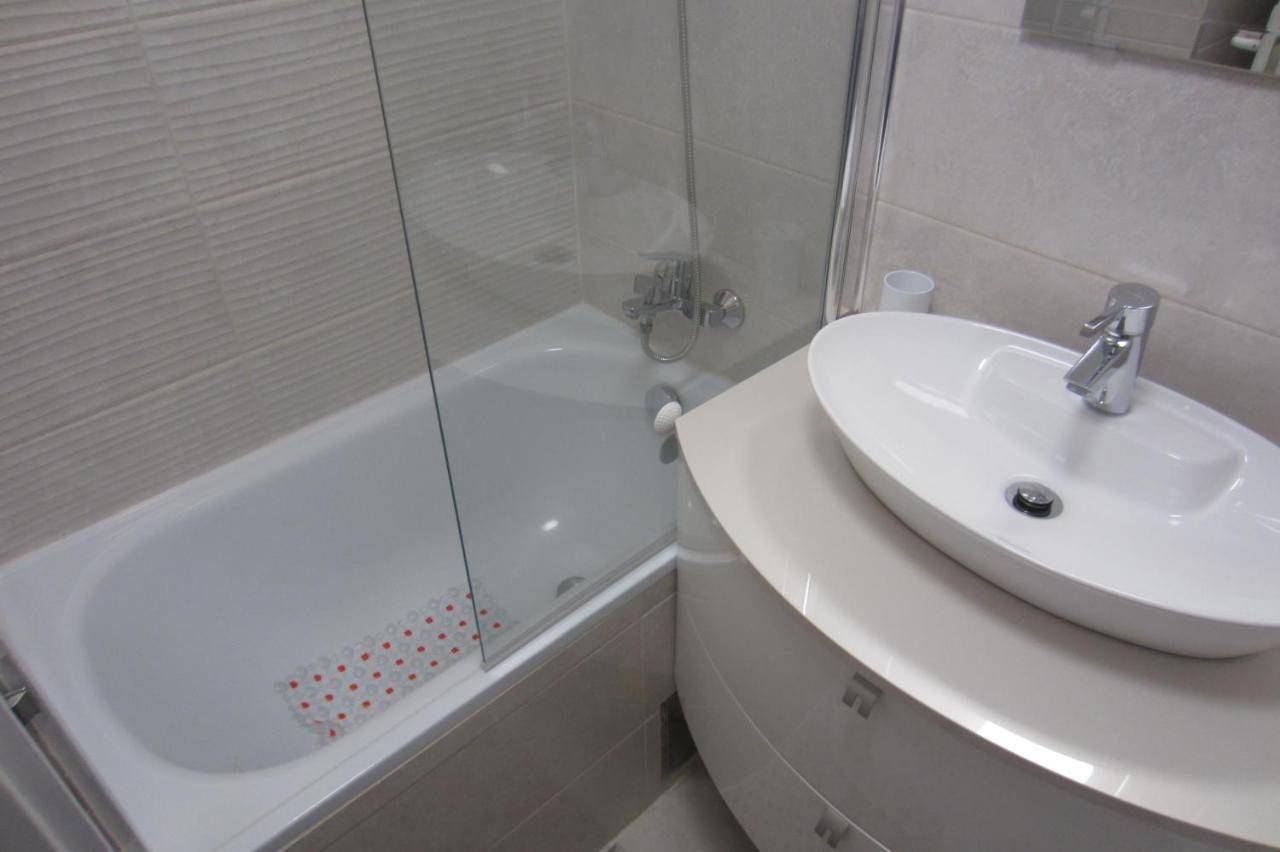 Apartman Valinor Miholascica Exterior foto