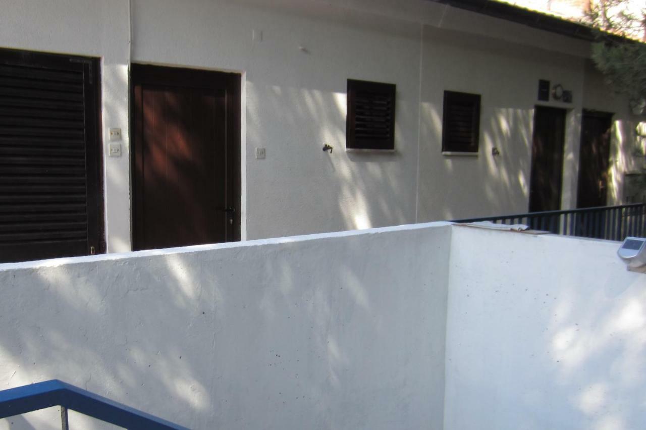 Apartman Valinor Miholascica Exterior foto