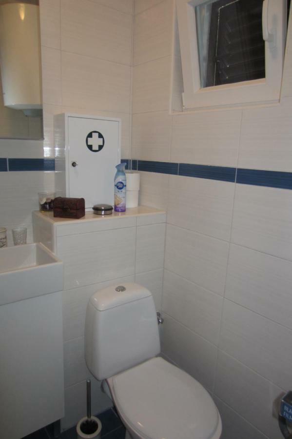 Apartman Valinor Miholascica Exterior foto