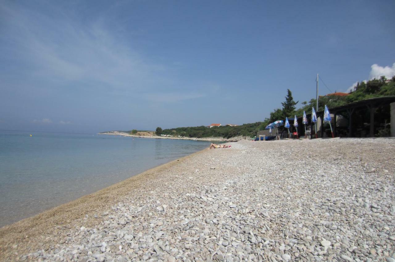 Apartman Valinor Miholascica Exterior foto