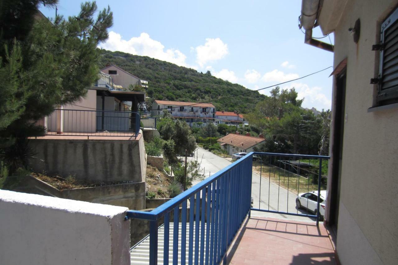 Apartman Valinor Miholascica Exterior foto