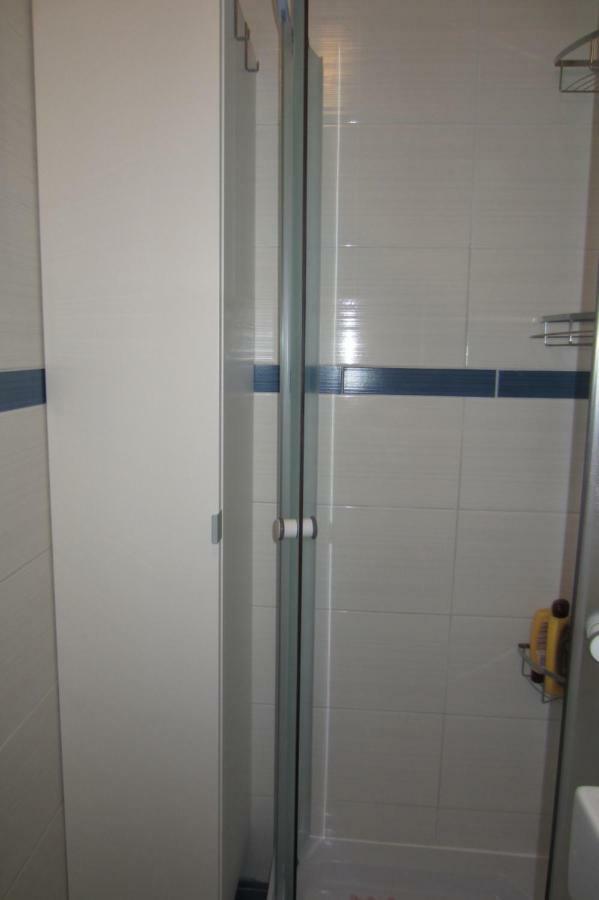 Apartman Valinor Miholascica Exterior foto
